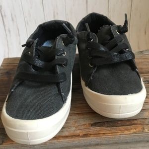 rock and candy pert sneaker